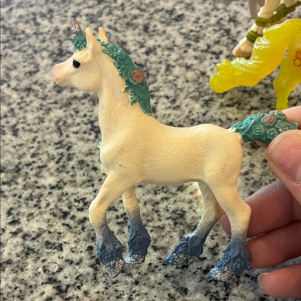 Bayala Schleich unicorn and dragon toy lot - Picture 5 of 16